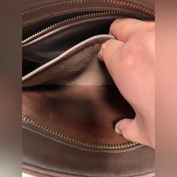 VINTAGE COACH TRIBECA SHOULDER BAG IN MAHOGANY - Picture 12 of 16